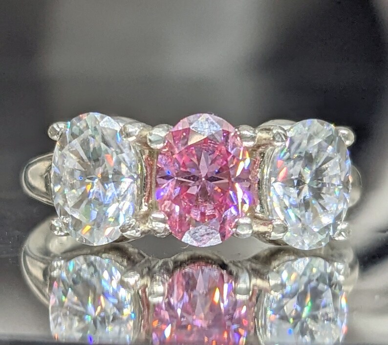 Radiant Cut Multi-Color Moissanite Wedding Band Sparkling Custom Bridal Ring Unique Pink and Clear Moissanite Anniversary Band zdjęcie 5