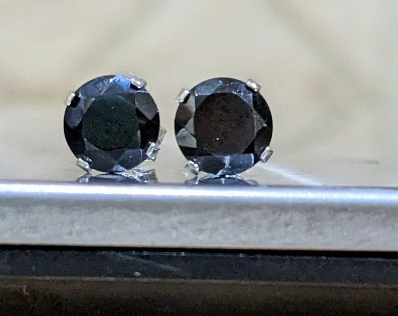 Natuurlijke zwarte Spinel Stud Oorbellen 6mm ronde geslepen zilveren of gouden echte zwarte Spinel hengsten voor hem of haar verjaardagscadeau voor vrouwen afbeelding 2