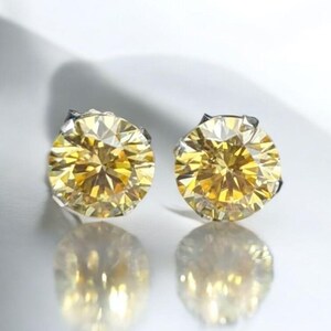Pendientes de moissanita amarilla de 6 mm de corte redondo, en plata de ley o oro.