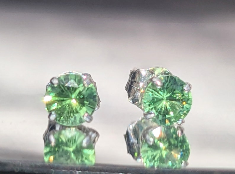 Genuine 4mm Green Tsavorite Garnet Stud Earrings Vibrant Natural Gemstone, January Birthstone, 14k Handmade Jewelry For Her Christmas Gift zdjęcie 7