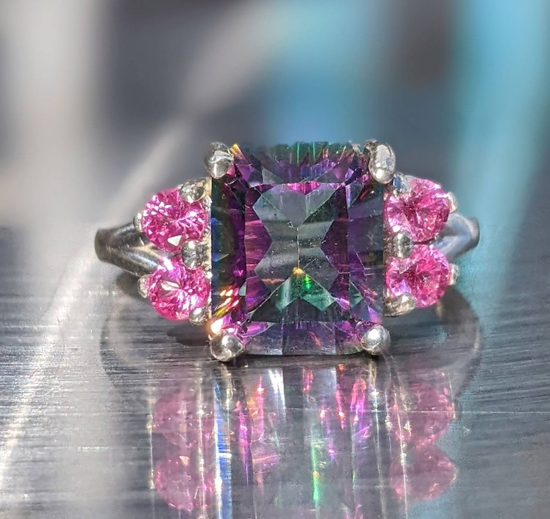 Mystic Topaz Ring met roze saffier Prachtige Emerald Cut 14k of Sterling Grote Cocktail Ring Natuurlijke Edelsteen Sieraden voor haar verjaardagscadeau afbeelding 4