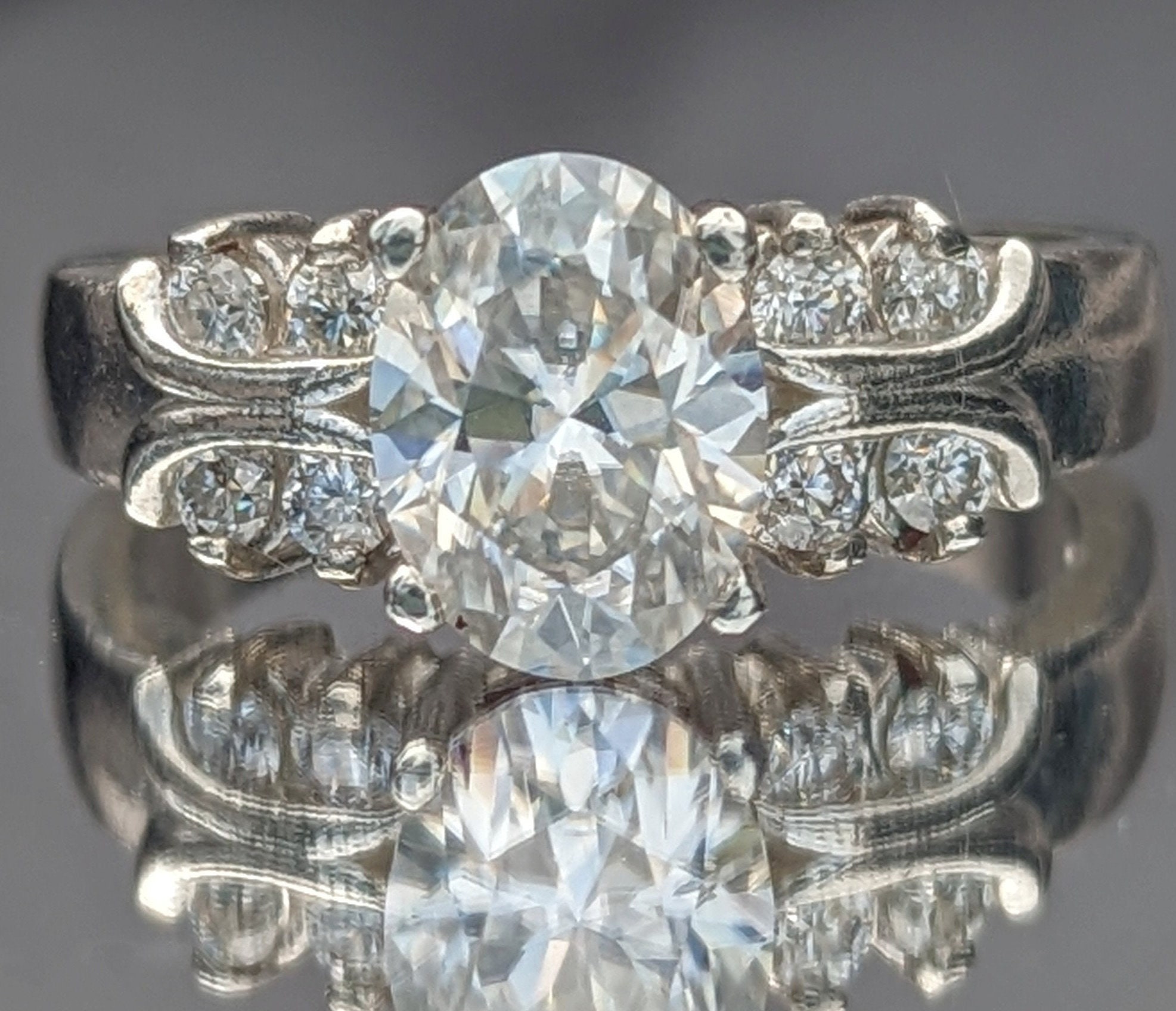 Engagement Ring Vintage Style 