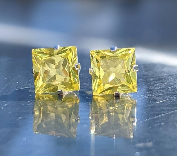 Jamie Lab Grown Diamond Earrings -18K Yellow Gold, Solitaire, 1.00 Carat, –  Best Brilliance