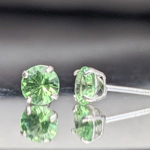 Genuine 4mm Green Tsavorite Garnet Stud Earrings Vibrant Natural Gemstone, January Birthstone, 14k Handmade Jewelry For Her Christmas Gift zdjęcie 6