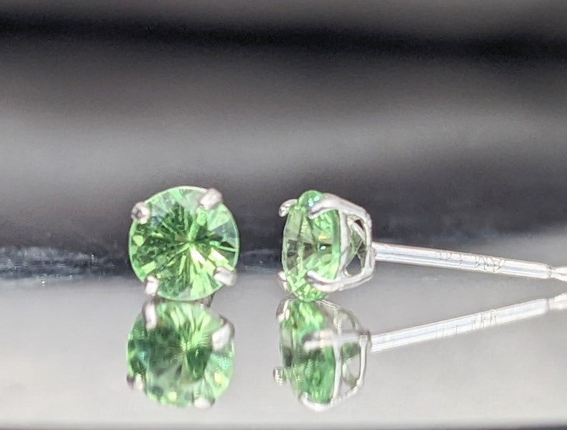 Genuine 4mm Green Tsavorite Garnet Stud Earrings Vibrant Natural Gemstone, January Birthstone, 14k Handmade Jewelry For Her Christmas Gift zdjęcie 6