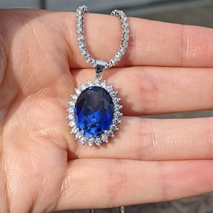 Royalty Repulica Princess Diana Celebrity Inspired Real Blue Sapphire Pendant With Halo 9.30ct Oval Cut Mother's Day Gift Lady Di Necklace 画像 5