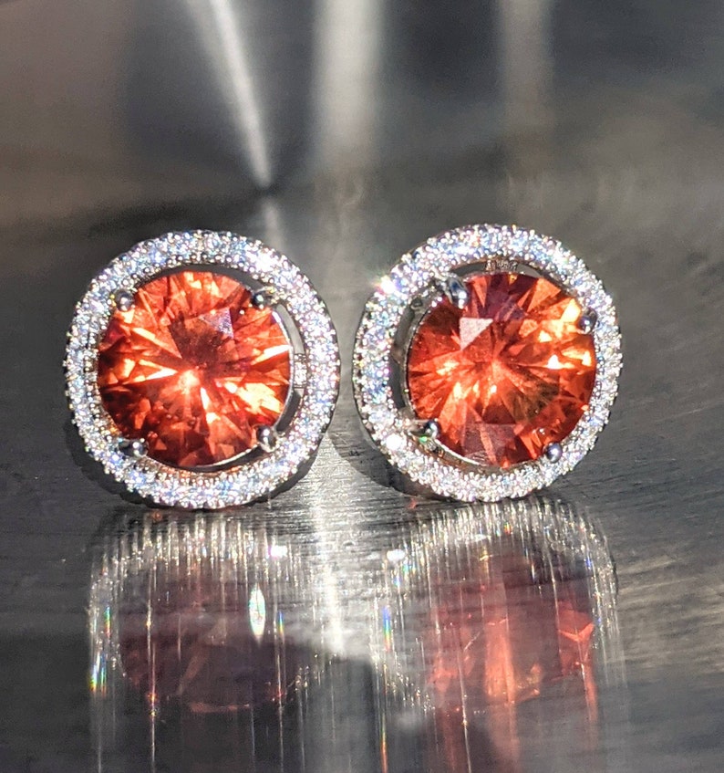 Real Padparadscha Sapphire Stud Earrings 8mm Round Cut Sterling Silver Orange Sapphire Studs With Halo For Womens Birthday Christmas Gift imagem 2