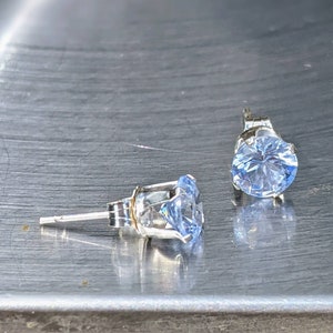 Real Blue Spinel Stud Earrings 6mm Round Cut Silver or Solid Gold Light Sky Blue Spinel For Women's Birthday Something Blue Bridal Jewelry 画像 3