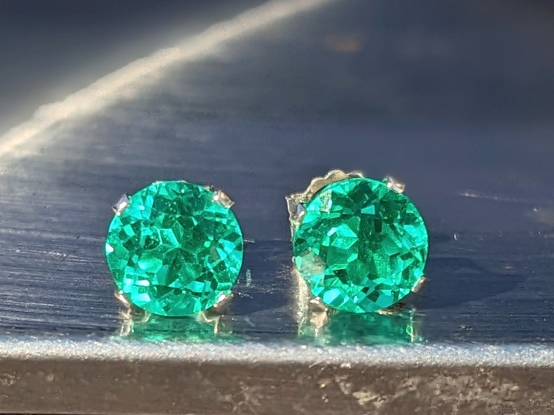 Colombiaanse Emerald Stud Oorbellen met Lab certificaat 6mm ronde Cut Stud Oorbellen zilver of 14k Emerald oorbellen voor haar verjaardagscadeau afbeelding 1