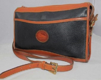 Borsa a tracolla vintage Dooney e Bourke nera a tracolla, borsa firmata, borsa equestre