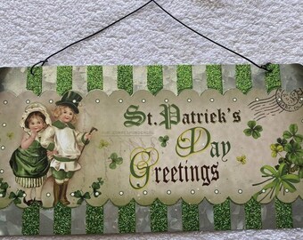 St. Patrick's Day Greetings, Wall or Door Hanging, March 17 Leprechaun, Green, Luck of Irish