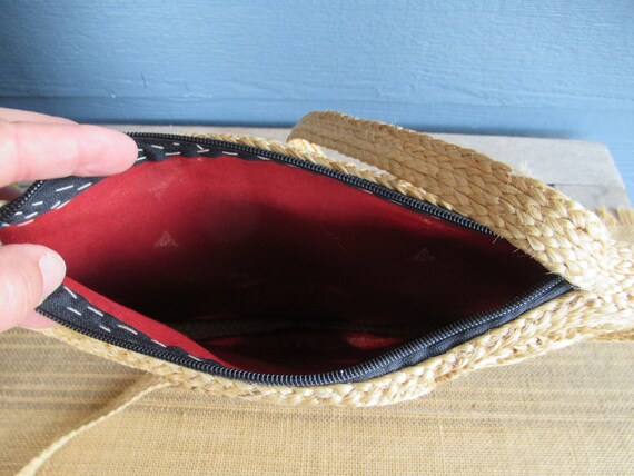 Vintage Straw Bag with Red Fabric Lining, 70's Pu… - image 3