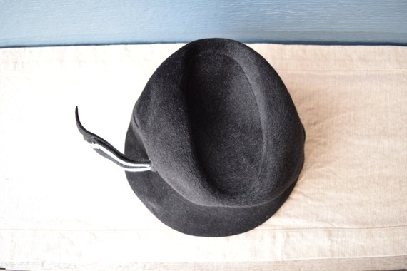 Vintage 1940s Lilly Dache Debs Black Felt Hat, Wh… - image 5
