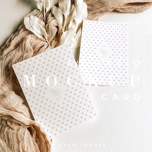 Einladung Mockup, Boho Mock Up, Neutral Minimal Mockup, Flat Lay, Digital Download, Doppelseitige 5x7 Papierkarte Mock Up, Smart Object 022
