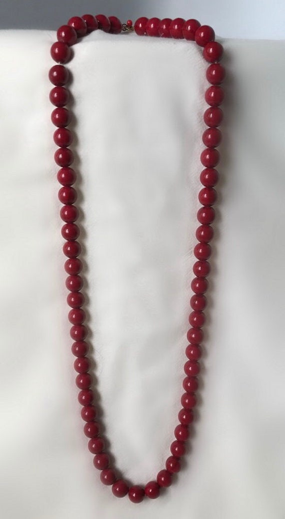 Vintage Art Deco Cherry Red Bakelite Beads Necklac