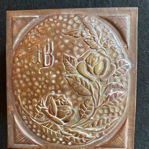 Antique Copper Repousse Box Arts & Crafts 1880 to 1920 Floral Flowers Roses Vines Motif Design Storage