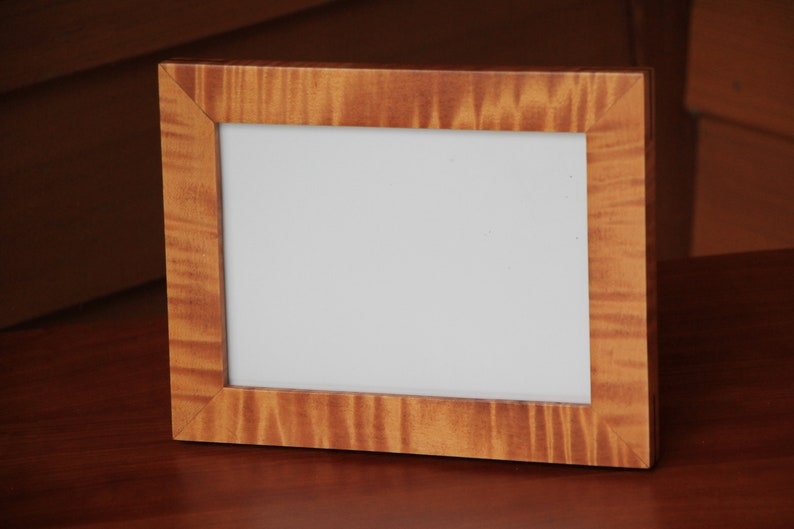 5 By 7 Tiger Curly Maple Picture Frames With Glass Image 0