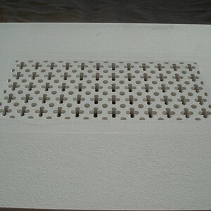 Decorative air vent cover. Custom made in the UK. Installed in 12.5mm plasterboard. zdjęcie 2