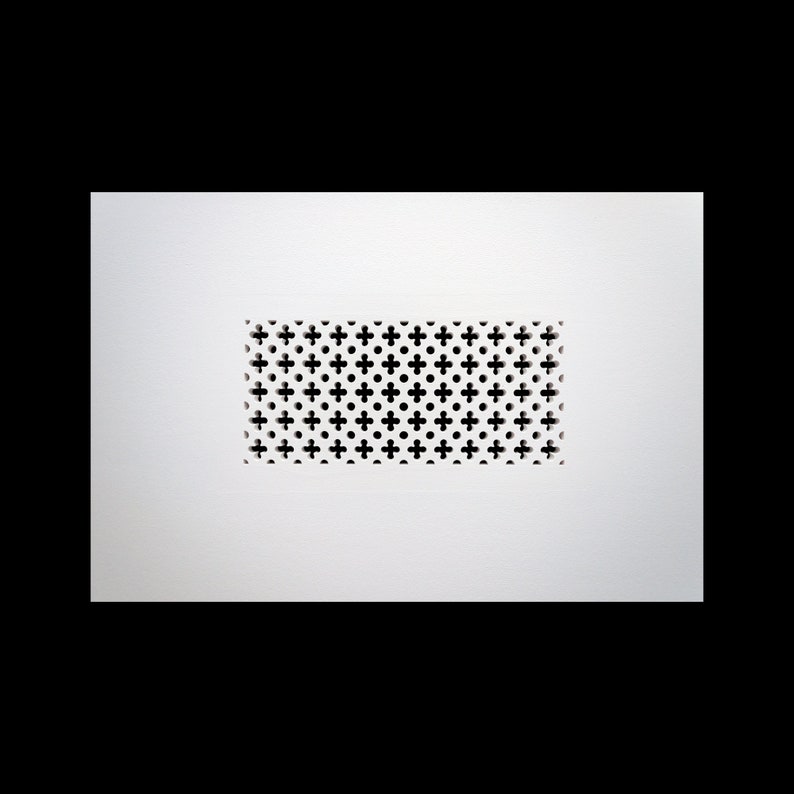 Decorative air vent cover. Custom made in the UK. Installed in 12.5mm plasterboard. zdjęcie 1