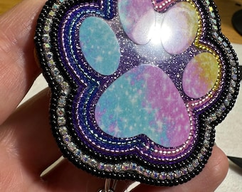 Beaded badge reel