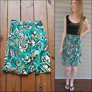 Fstop Größe M Vintage 80er Jahre Grün & Schwarz geometrischer tropischer Print Sarong Wickelrock Shorts - 1980er Jahre