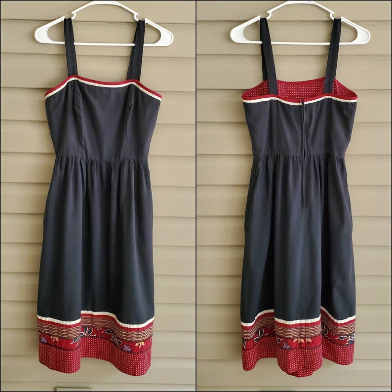 JT Dress size Small vintage 80/'s does 50/'s black /& cranberry red border print retro style square neck midi sun dress w pockets