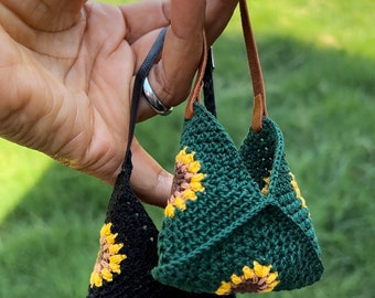 Crochet Sunflower Purse/Bag for Fashion Royalty, Barbie and other 12" dolls