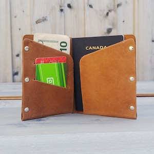 Personalized Leather Wallet, Passport Holder, Passport Cover, Passport Wallet, Travel Wallet, Leather Wallet, Travel Gift, Travel Passport