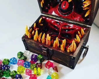 Cofre de dados mimético XL: caja de tesoros de D&D de madera pintada a mano
