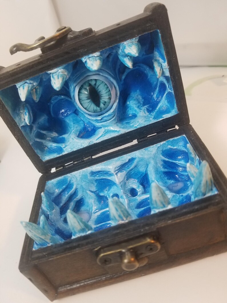 Cofre de dados de imitación personalizado para mazmorras y dragones, juego de rol de mesa Magic: The Gathering imagen 19