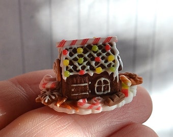 Dollhouse Miniature Christmas, Miniature gingerbread house, Christmas miniature, scale 1:12, Dollhouse Christmas decoration ,Scale one inch