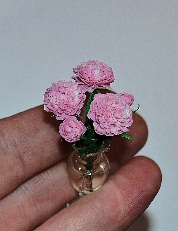 dollhouse flowers