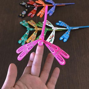Set 50 self balancing bamboo dragonfly - Size  4.5&quot; - Painting various colors - Wedding decoration, home decoration - Gift toy for children