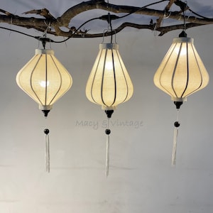 Set of 3 authentic Hoi An bamboo silk lanterns 35cm - Cream White color - Mix shape - Lantern for wedding - Lantern for pergola decoration