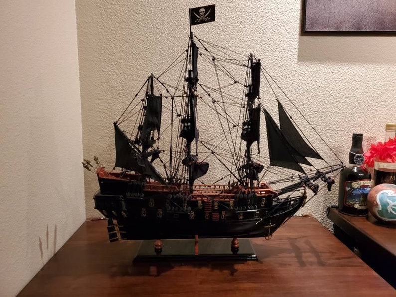 Black Pearl Model Ship Pirates of the Caribbean model ship Jack Sparrow ship Wooden Model Ship Size 24 or 32 image 4