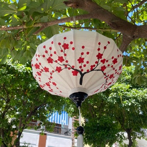 Lanterna di bambù Hoi An 47cm - Dipinto a mano con fiori di ciliegio - Forma UFO - Lampada da soggiorno. Lampada da soffitto. Lanterna regalo