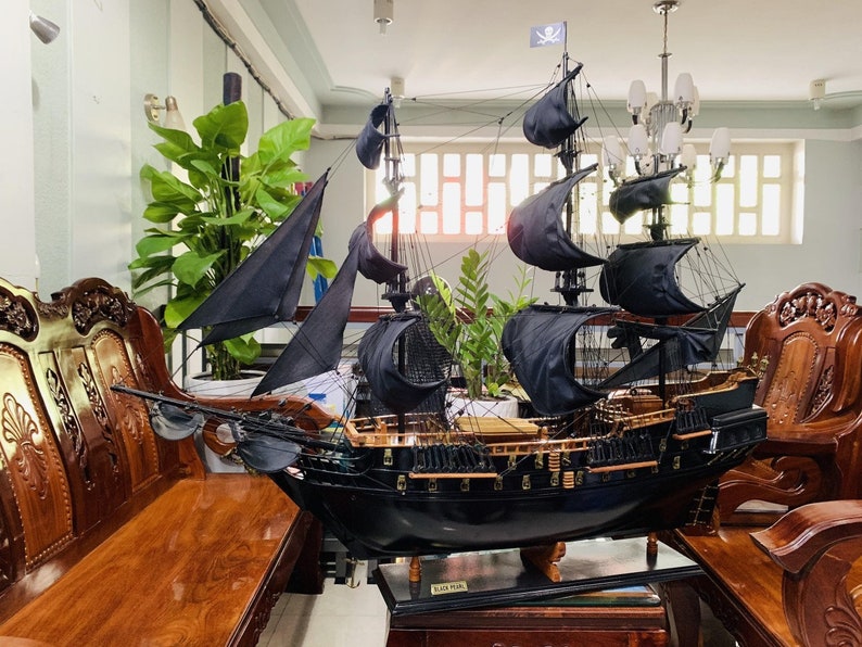 Black Pearl Model Ship Pirates of the Caribbean model ship Jack Sparrow ship Wooden Model Ship Size 24 or 32 image 1