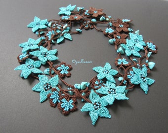 Collana Oya turca con perline turchesi, collana extra lunga con fiori uncinetto turchese, collana avvolgente con perline blu regalo per lei