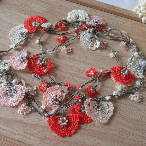Türkische Oya Blumen Sommer Halskette, Perlen Lange Lariat, Häkelschmuck