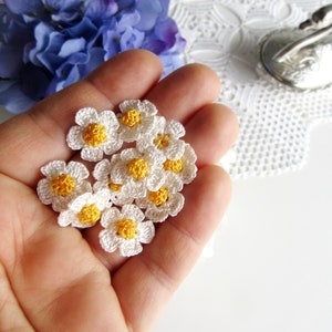 Mini daisy crochet flower applique,  Micro crochet daisy applique, tiny daisy handmade flower patch for sewing, embellishment 20 pcs.