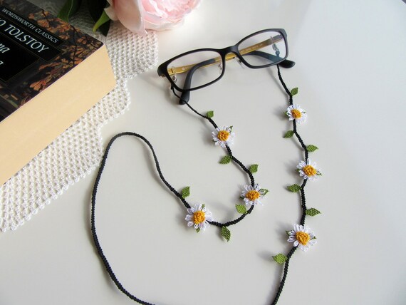 Needlework daisy eyeglass chain, floral eyeglass holder cord, needle lace eyeglass strap