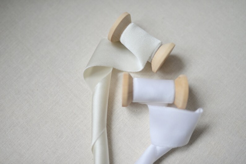 silk ribbons grey and white for the bridal bouquet Silk ribbons in champagne wedding white wedding decorations bouquet bridal bouquet ribbons