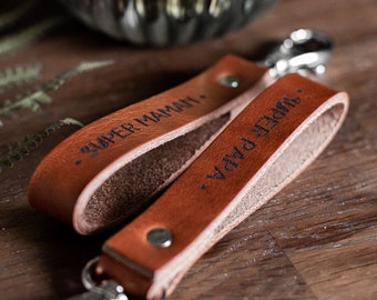 Leather Keyring "Super maman" and/or "Super papa", Leather Keyholder perfect gift for parents, pregnancy gifts