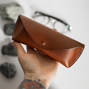 Etui à lunettes en cuir, tannage végétal Marron, étui lunettes