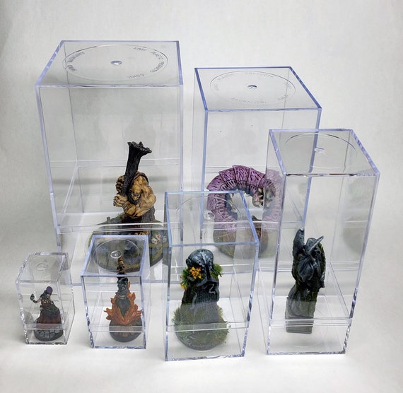 Best Display Cases for Miniatures, 3D Prints & Wargames Models