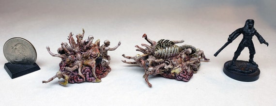ペイントされた知覚力のある死体の山ゾンビの群れ / 樹脂プリントの