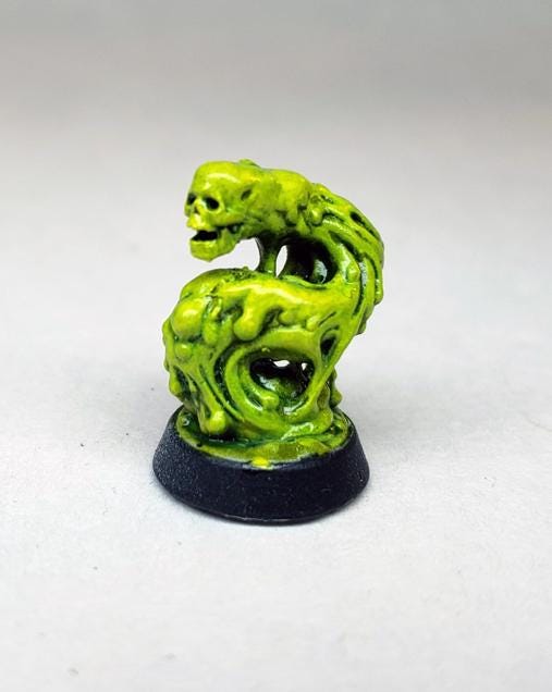 Painted Death Slime Resin Miniature Skull Head Dungeon Vermin