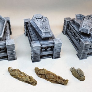 Painted mummy tombs and remains miniatures Dungeons & Dragons 3d painted miniatures DnD Pathfinder 2E Frostgrave wargaming RPG AOS RPG