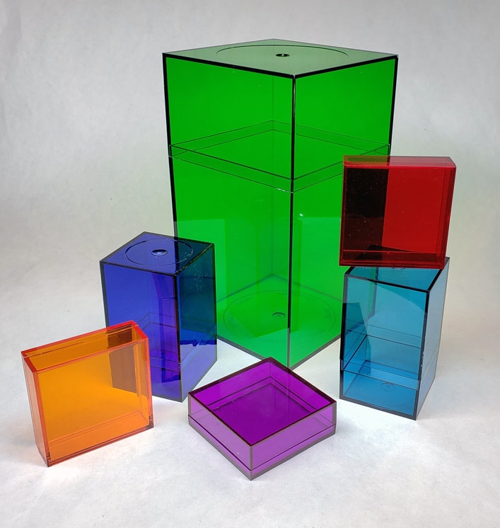 Colored display box case / D&D DnD Pathfinder miniatures Frostgrave wargaming Gloomhaven dice Crystal protection display wedding favors