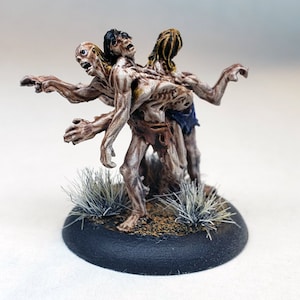 Painted Gloom / Painted metal miniature by Reaper / DnD Pathfinder Frostgrave D&D Dungeons and Dragons wargaming RPG / Feypainting
